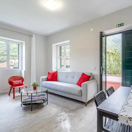 Apartament Jmf House